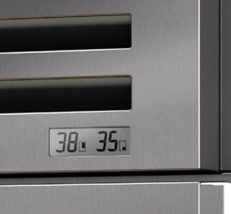 Close up view of the LCD temperature indicator