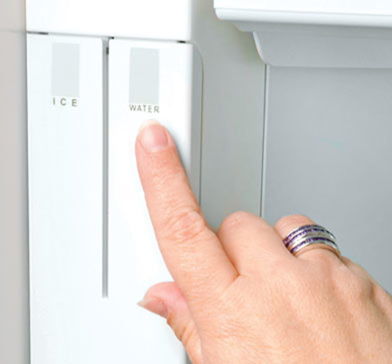 Sub-Zero, Inc.: Built-In Refrigerator, Internal Water and Ice Dispenser